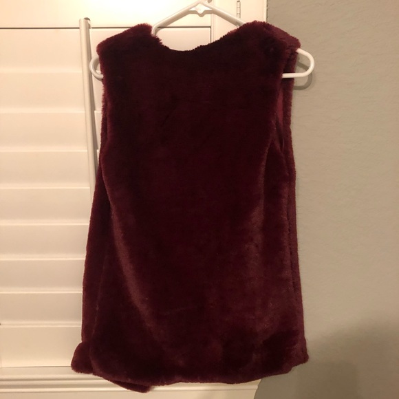 Maroon Fur Vest - Picture 3 of 4